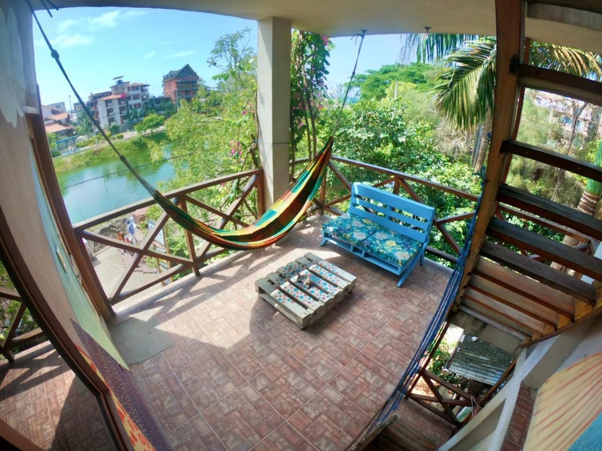 Hostal Moai Монтаньита Экстерьер фото