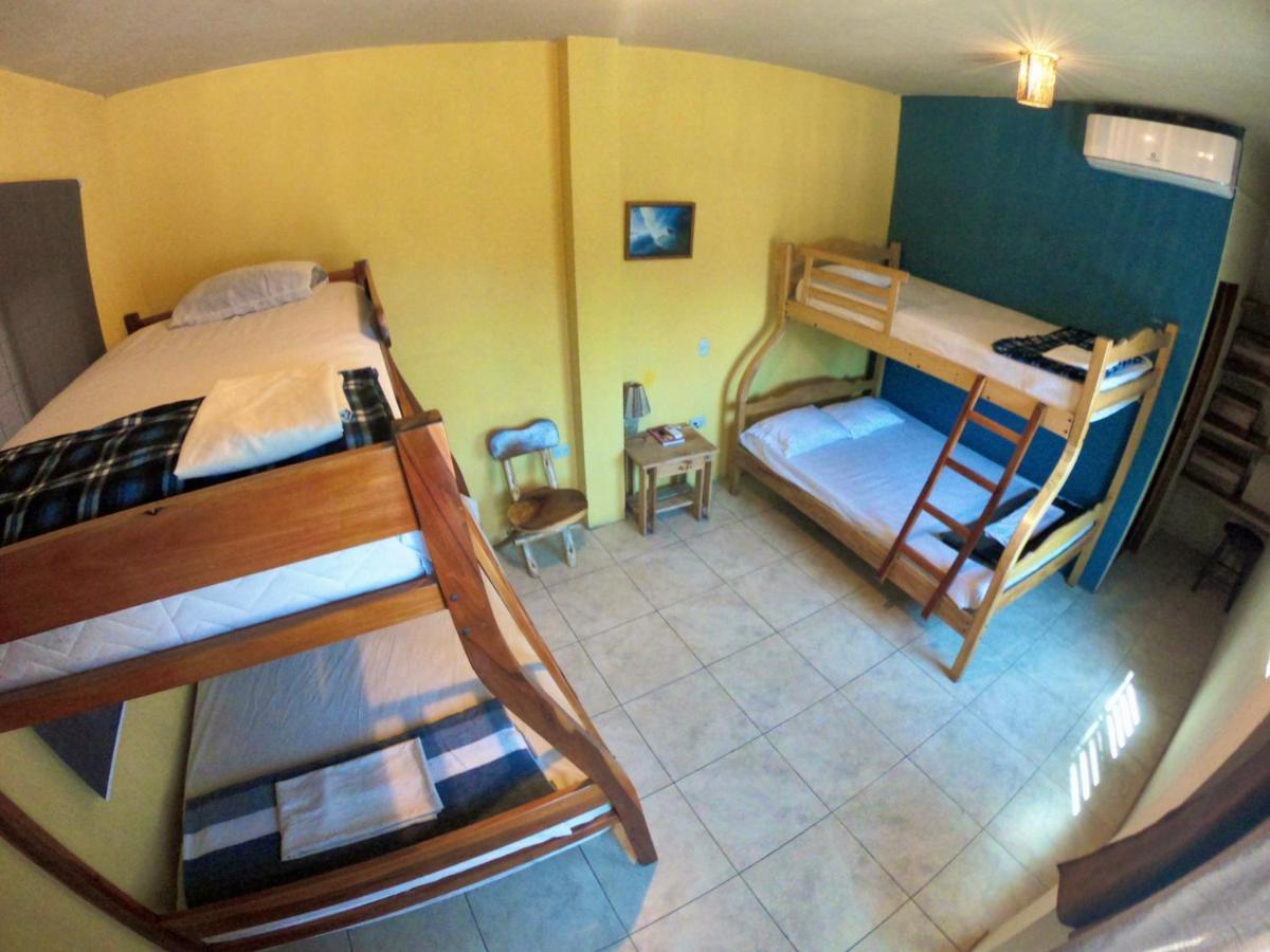 Hostal Moai Монтаньита Экстерьер фото