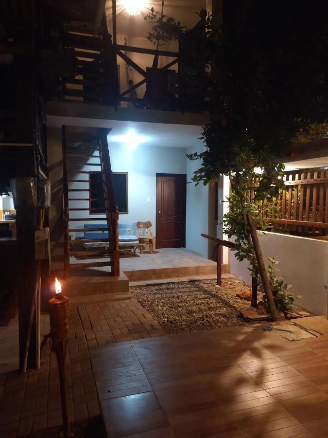 Hostal Moai Монтаньита Экстерьер фото