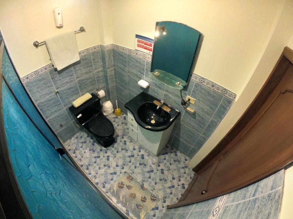 Hostal Moai Монтаньита Экстерьер фото