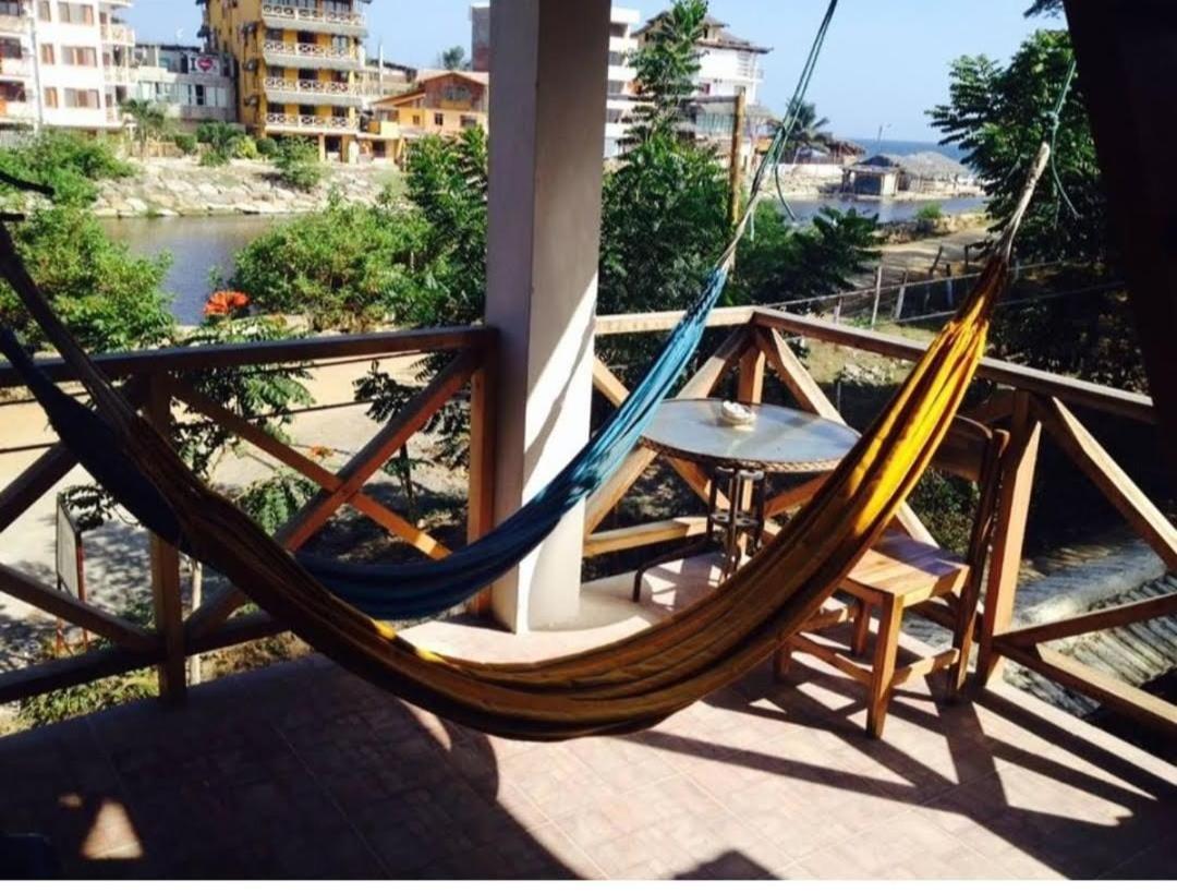 Hostal Moai Монтаньита Экстерьер фото