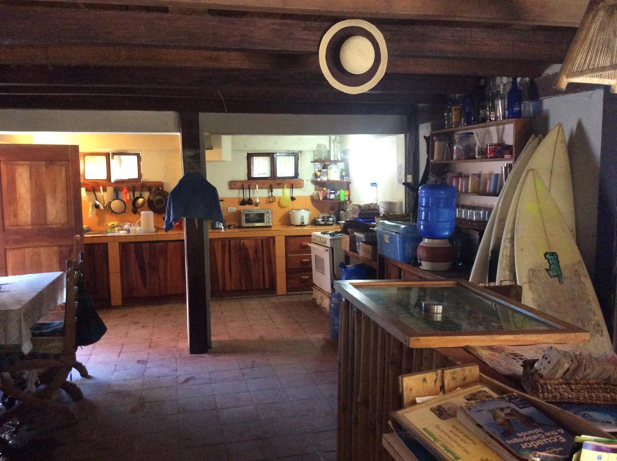Hostal Moai Монтаньита Экстерьер фото