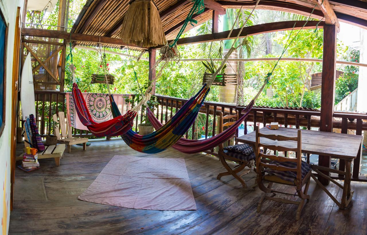 Hostal Moai Монтаньита Экстерьер фото