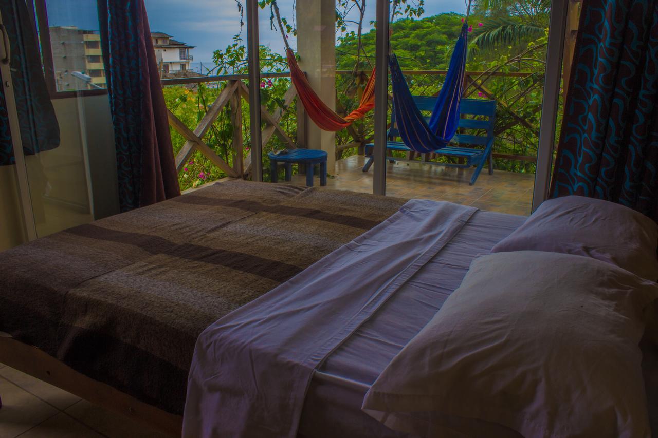 Hostal Moai Монтаньита Экстерьер фото